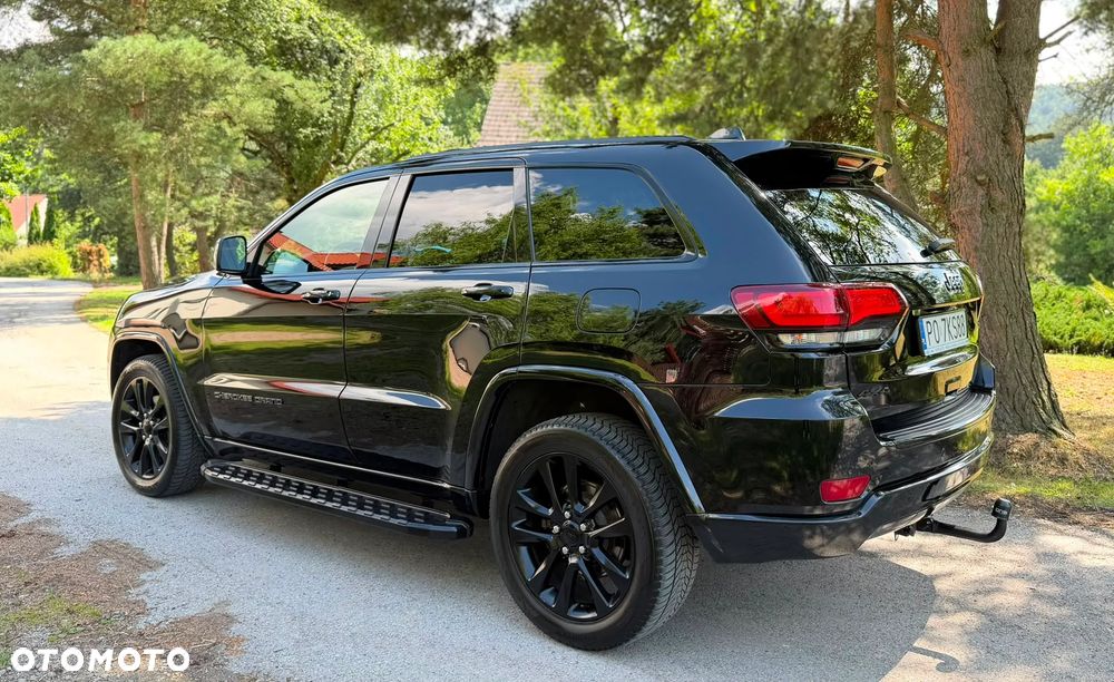 Jeep Grand Cherokee - 11