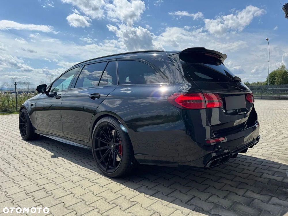 Mercedes-Benz Klasa E AMG 63 S 4Matic+ AMG Speedshift MCT-9G - 3