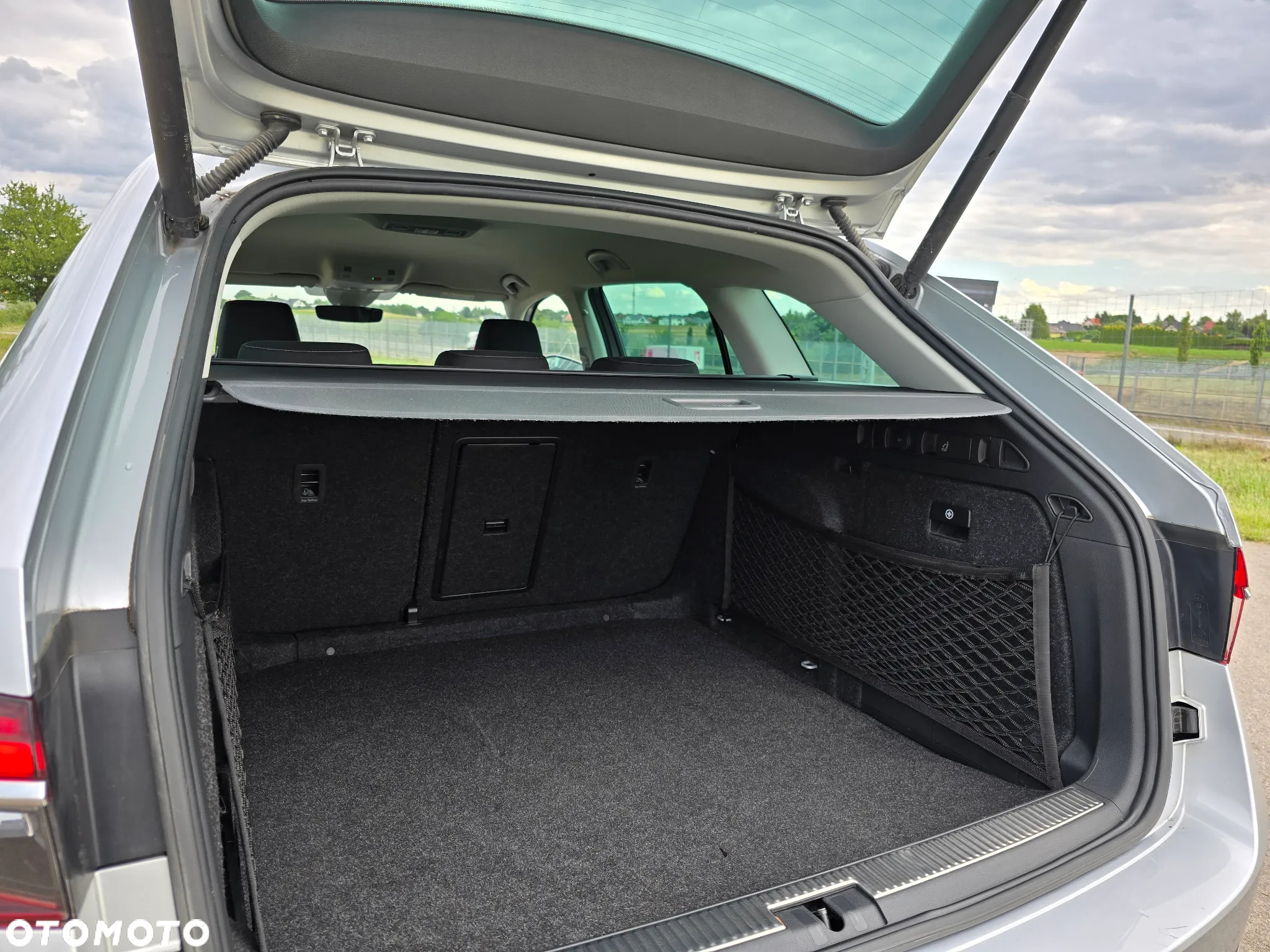 Skoda Superb 2.0 TDI SCR Style DSG - 9