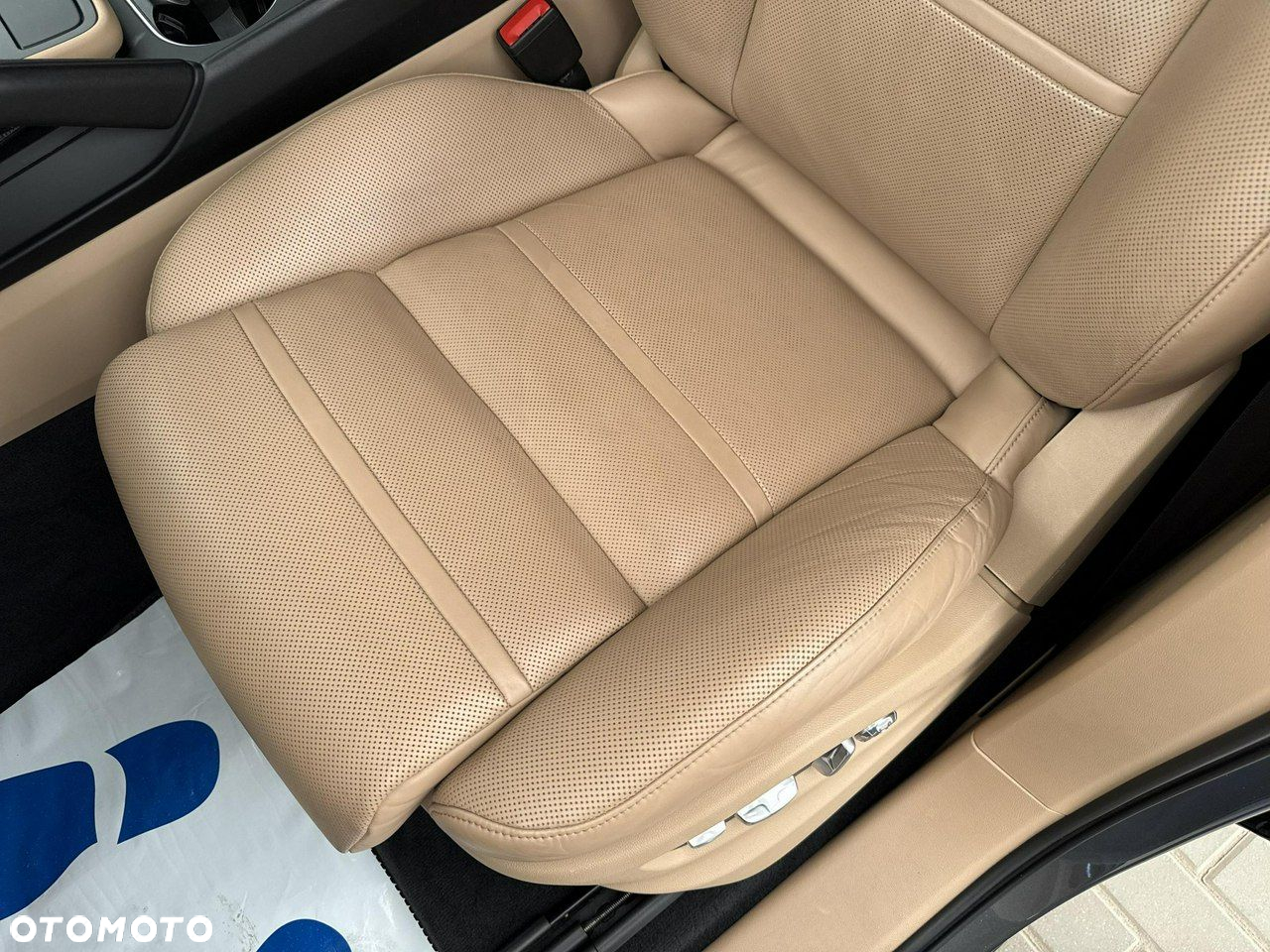 Porsche Cayenne - 17