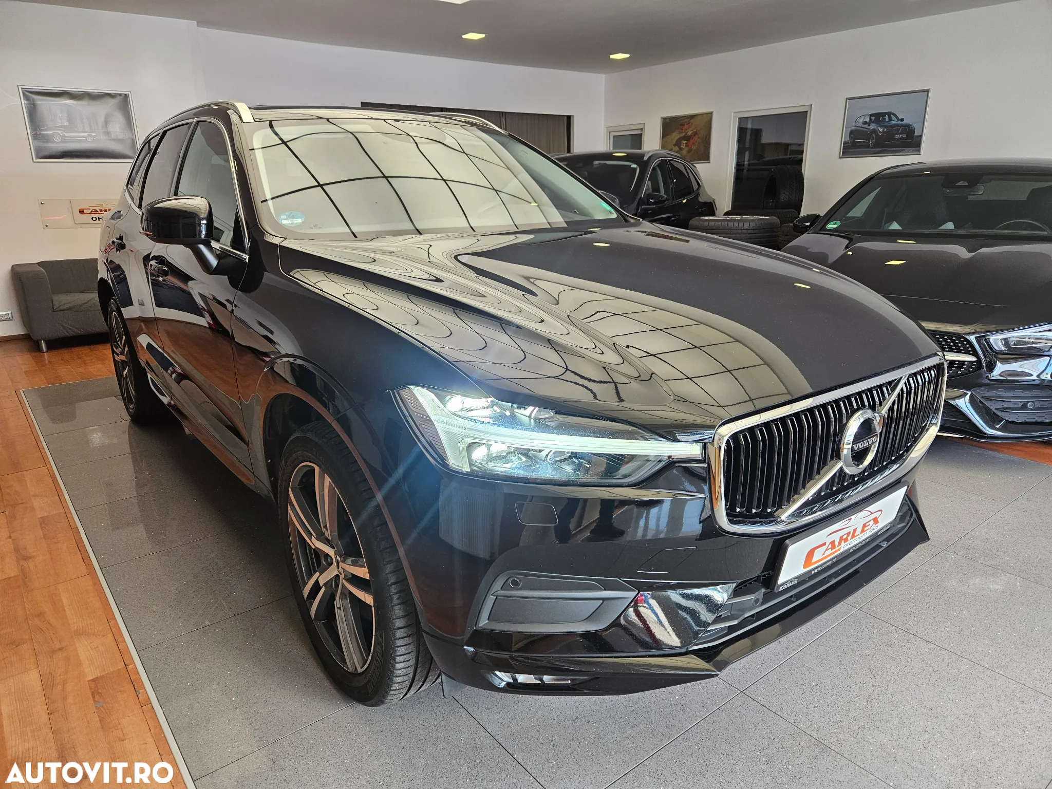 Volvo XC 60 B4 MHEV AT8 FWD Momentum Pro - 3