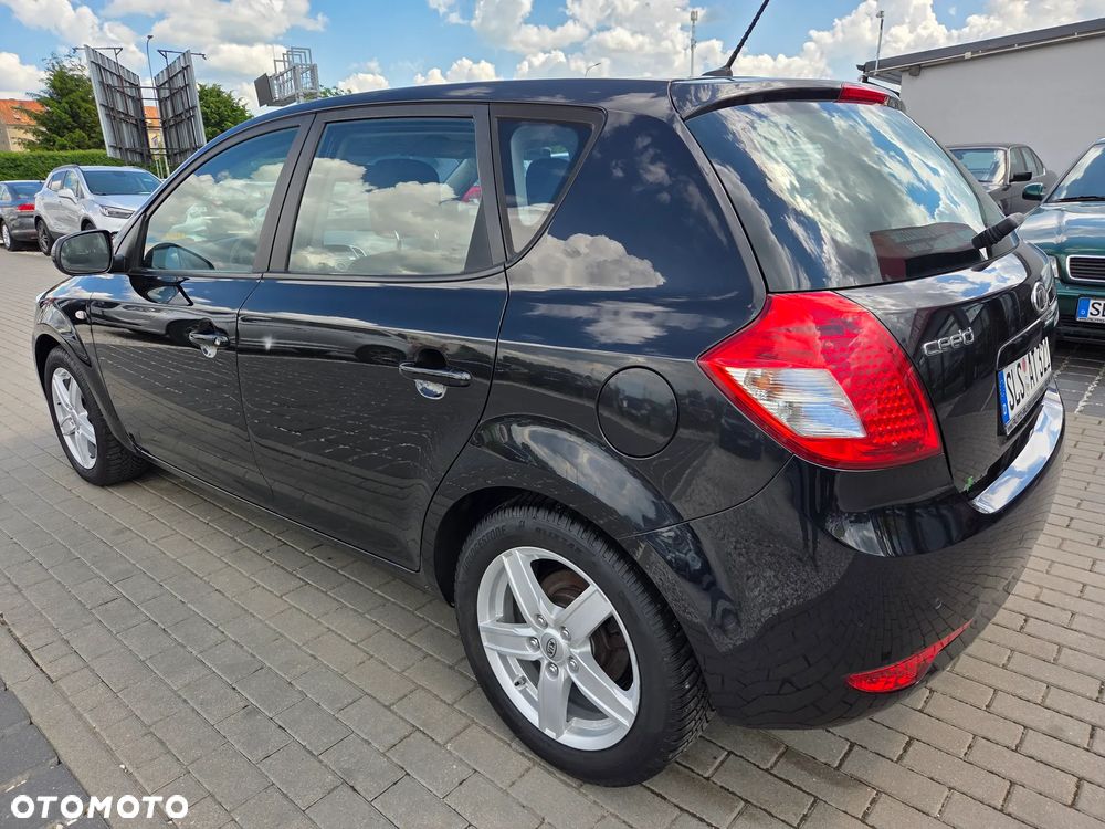 Kia Ceed 1.4 CVVT Attract - 4
