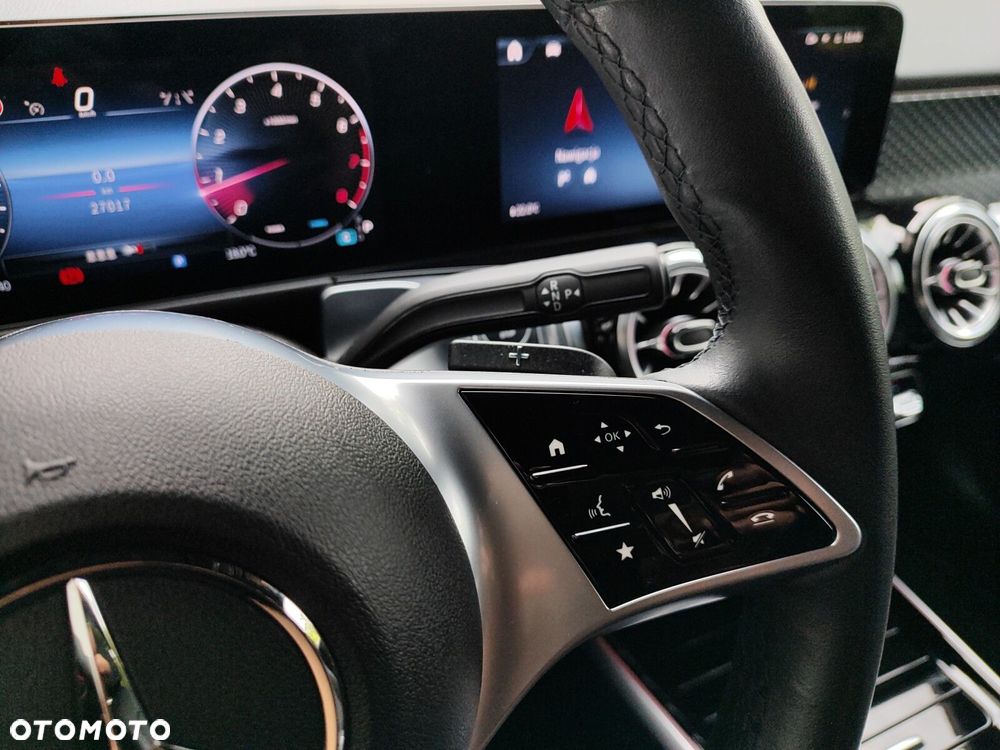 Mercedes-Benz GLB 200 Progressive 7G-DCT - 20