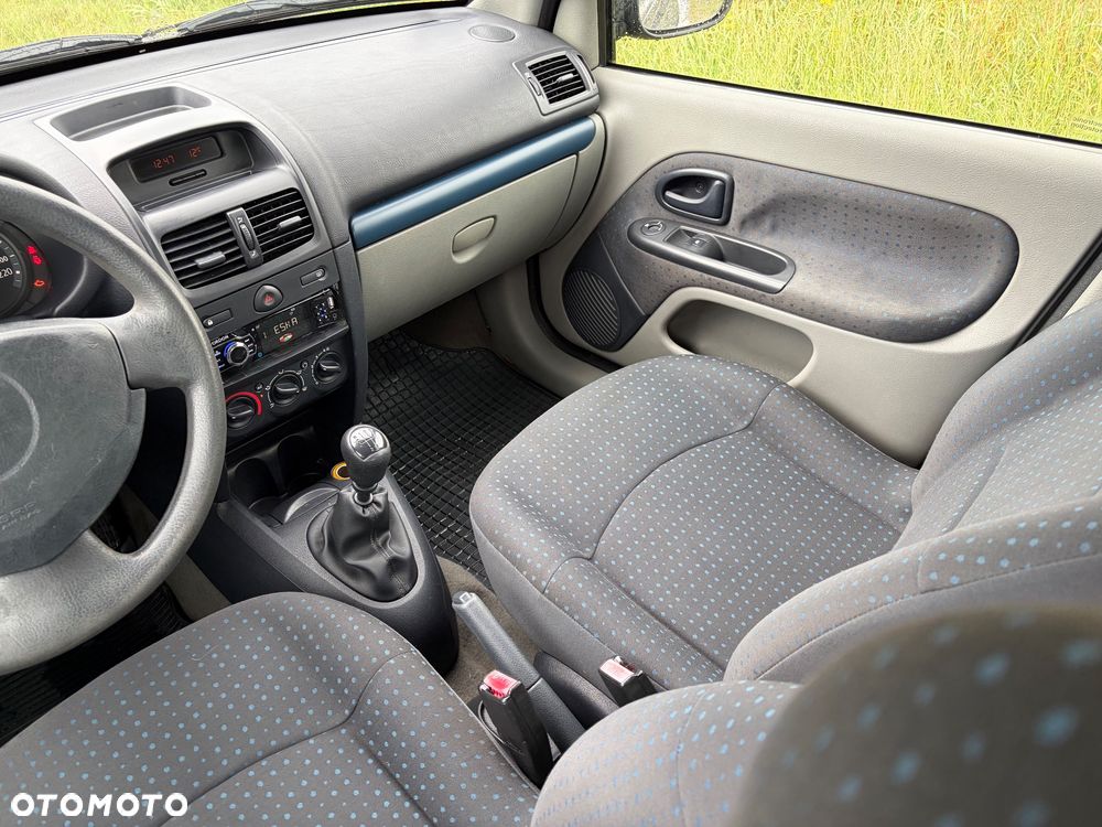 Renault Clio 1.2 16V Expression - 12