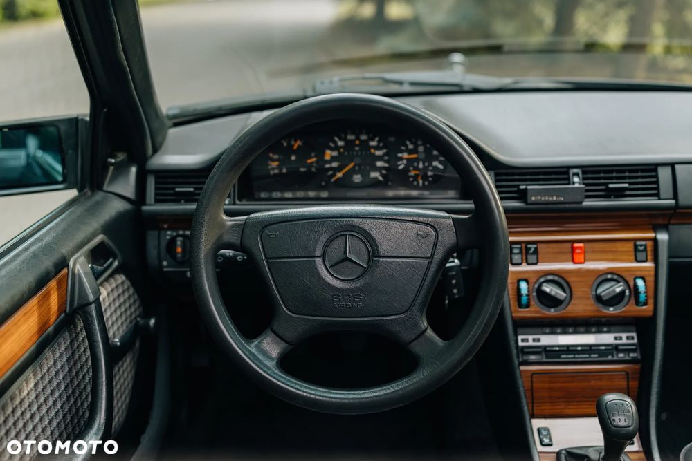 Mercedes-Benz W124 (1984-1993) - 8