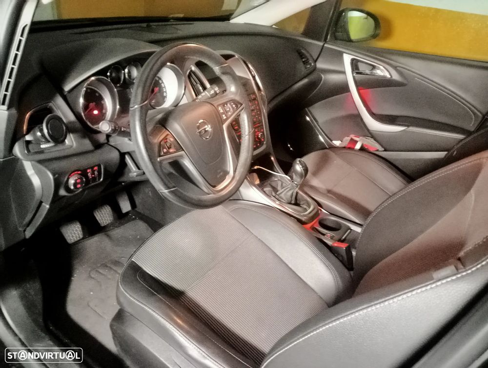 Opel Astra Sports Tourer - 4