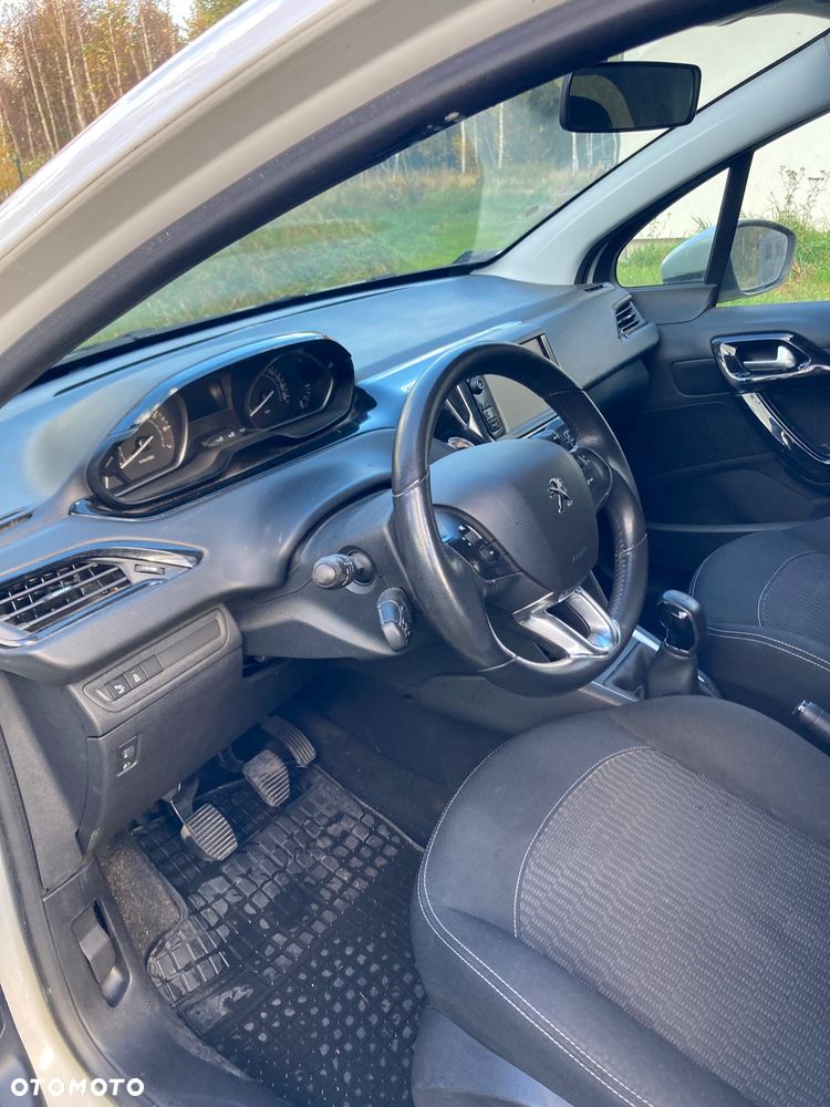 Peugeot 208 1.2 PureTech Active - 17