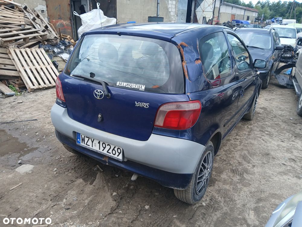 toyota yaris I 8p4 8s6 maska zderzak lampa grill błotnik drzwi zbiornik paliwa szyba lusterko - 3