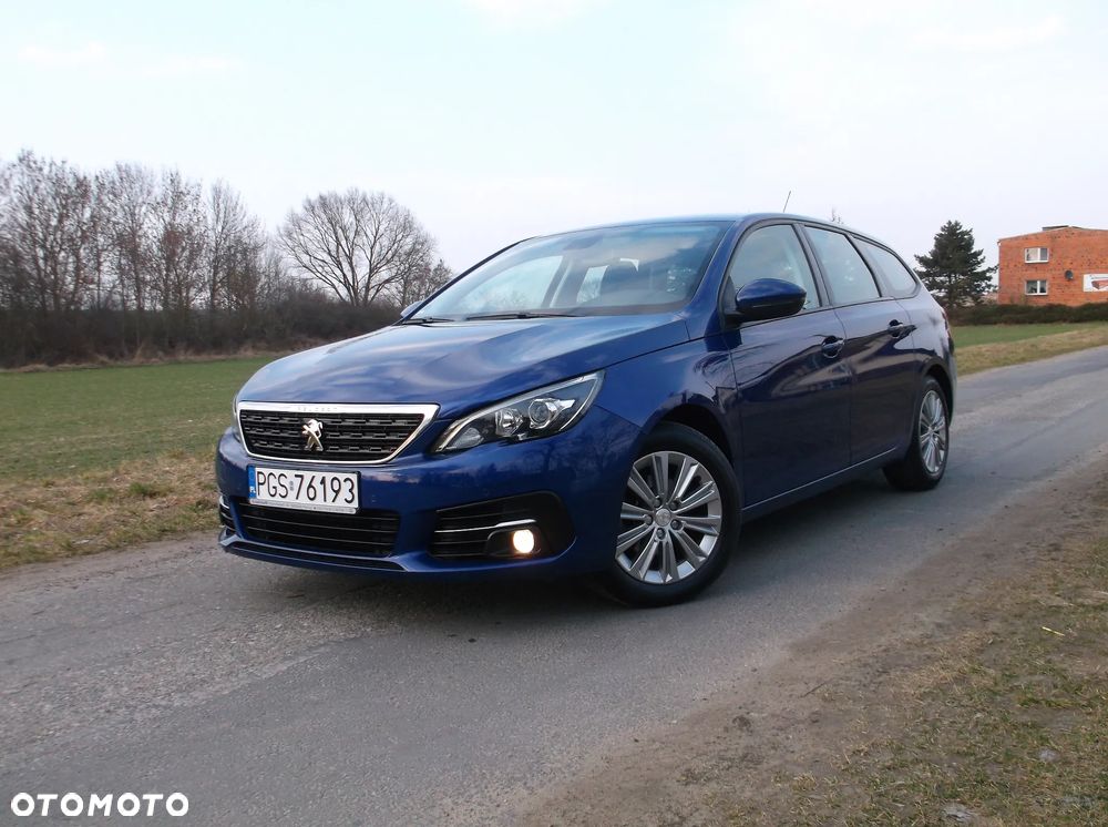 Peugeot 308 PureTech 130 GPF EAT8 Black Edition - 28