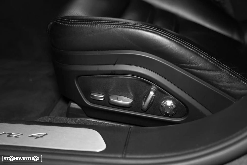Porsche Panamera Sport Turismo 4 E-Hybrid - 56