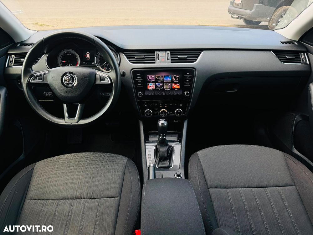 Skoda Octavia 1.6 TDI DSG Style - 8