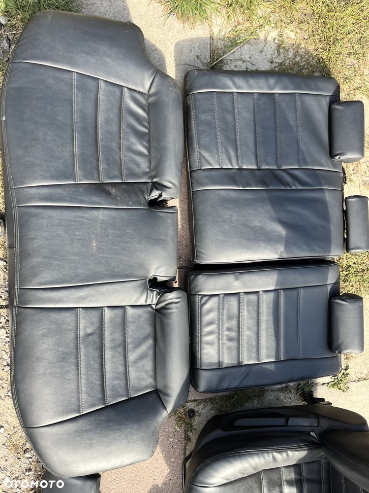 Komplet foteli obszyty skóra Toyota Avensis T29 15-18r. - 2