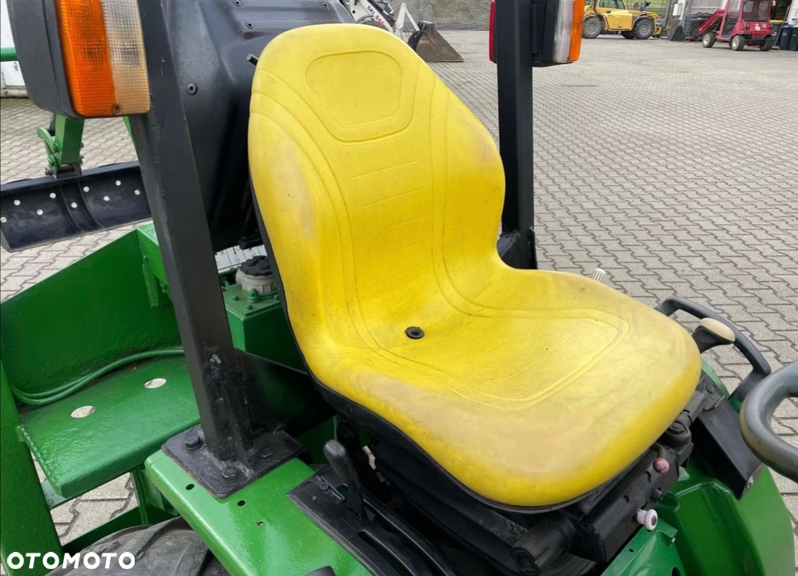 John Deere 4115 - 3