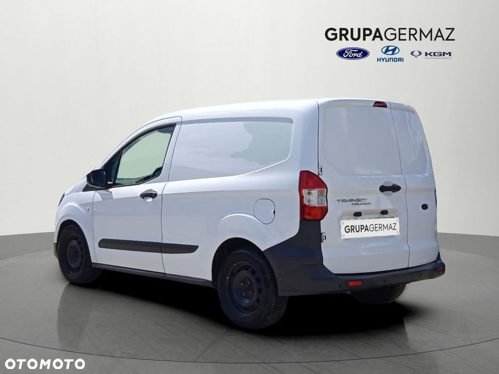 Ford Transit Courier - 9