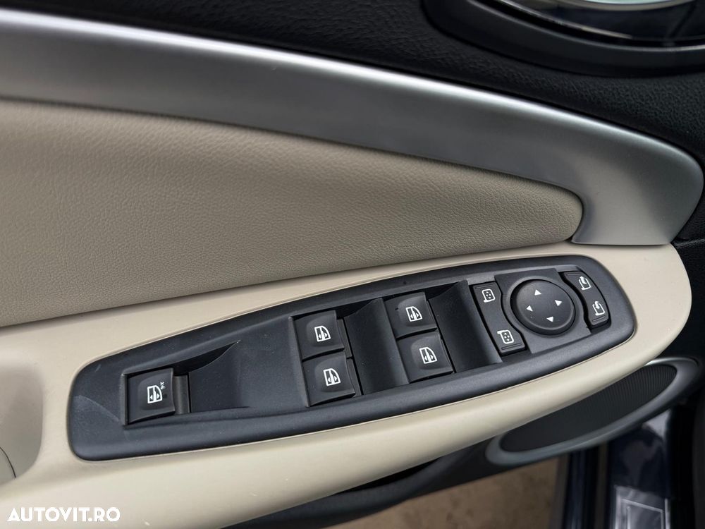 Renault Megane dCi 110 FAP EDC Dynamique - 11