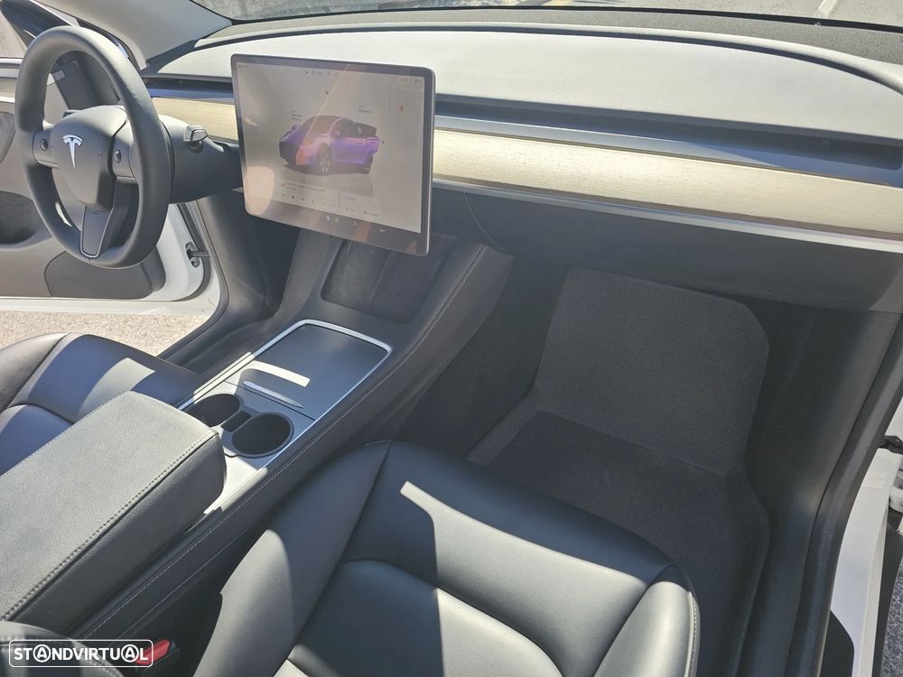 Tesla Model Y Tração Traseira - 24