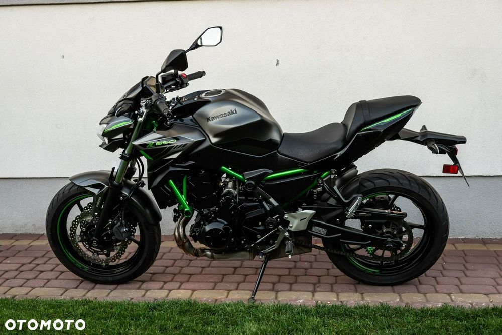 Kawasaki Z 650 - 6