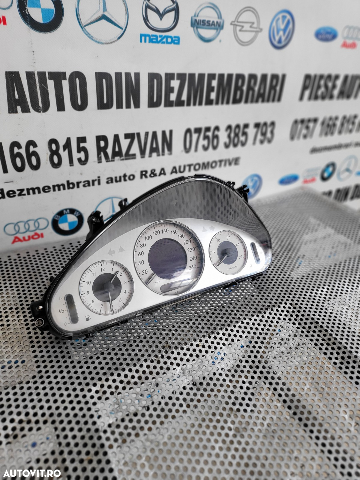 Ceasuri Bord Mercedes E Class W211 Diesel Volan Stanga Cod A2115403547 Dezmembrez Mercedes E Class W211 2.7 Cdi Automat Cod Motor 612 Volan Stanga Xenon - 3