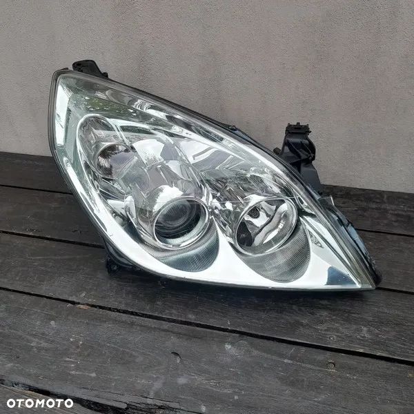 LAMPA PRZEDNIA PRAWA OPEL VECTRA C SIGNUM XENON LIFT 93179923 - 1