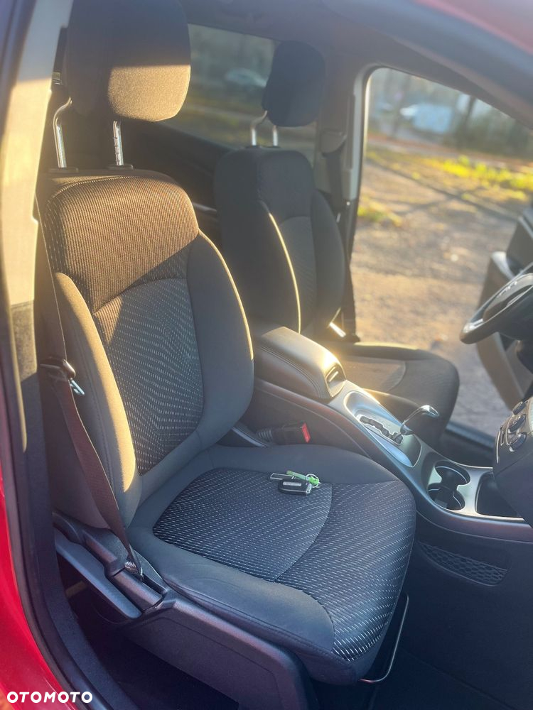 Dodge Journey - 10