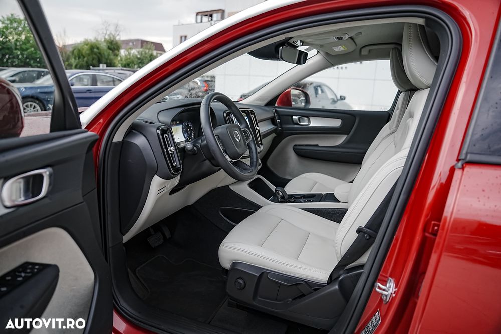 Volvo XC 40 B4 B AWD DKG Momentum Pro - 9