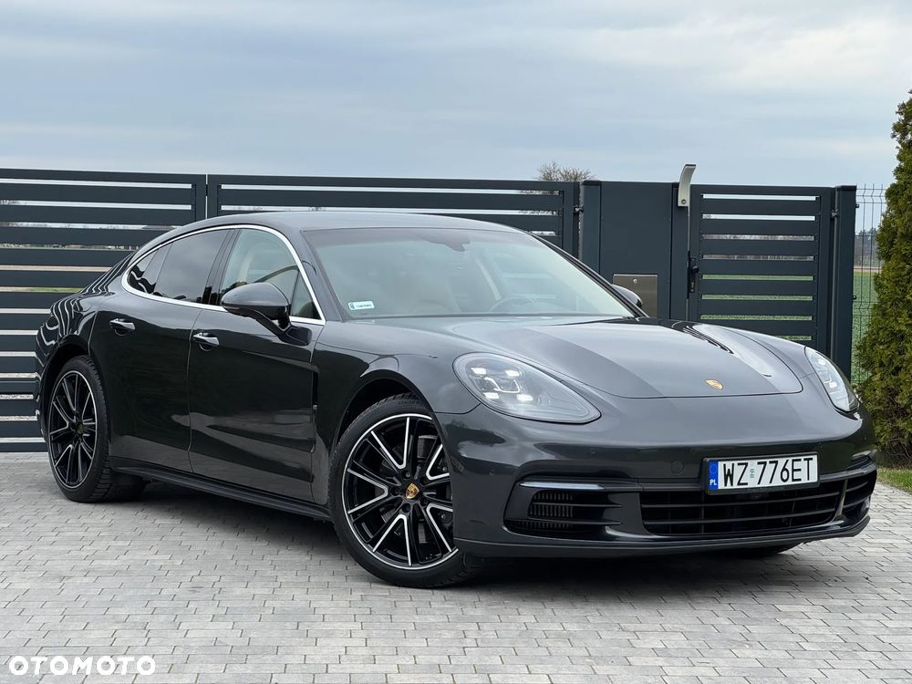 Porsche Panamera 4 - 16