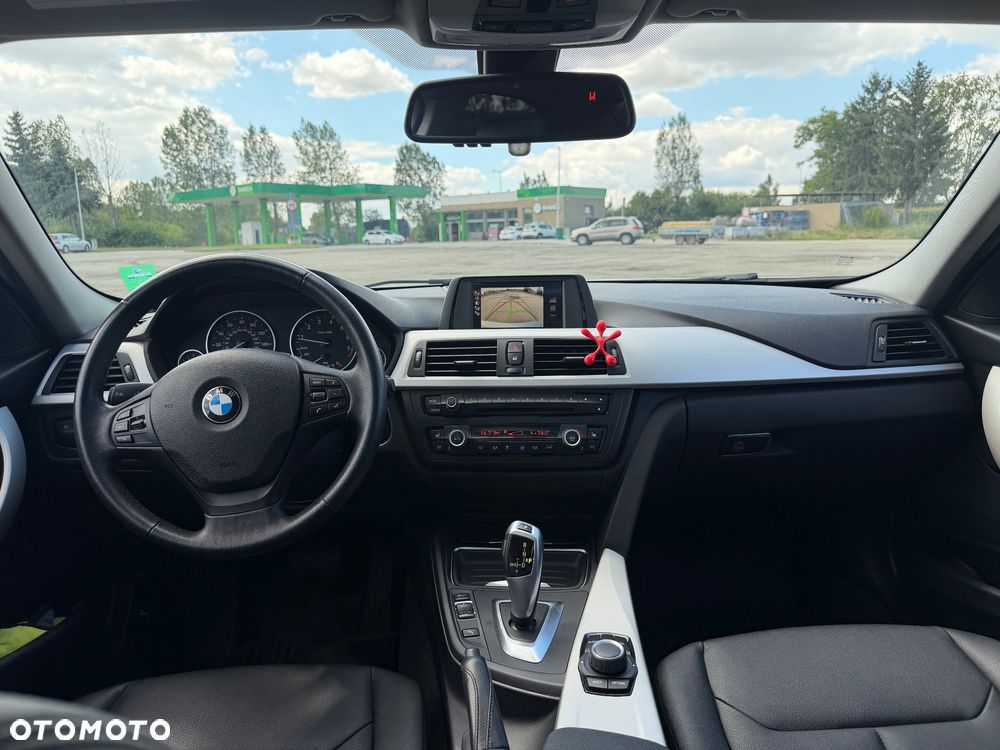 BMW Seria 3 - 25