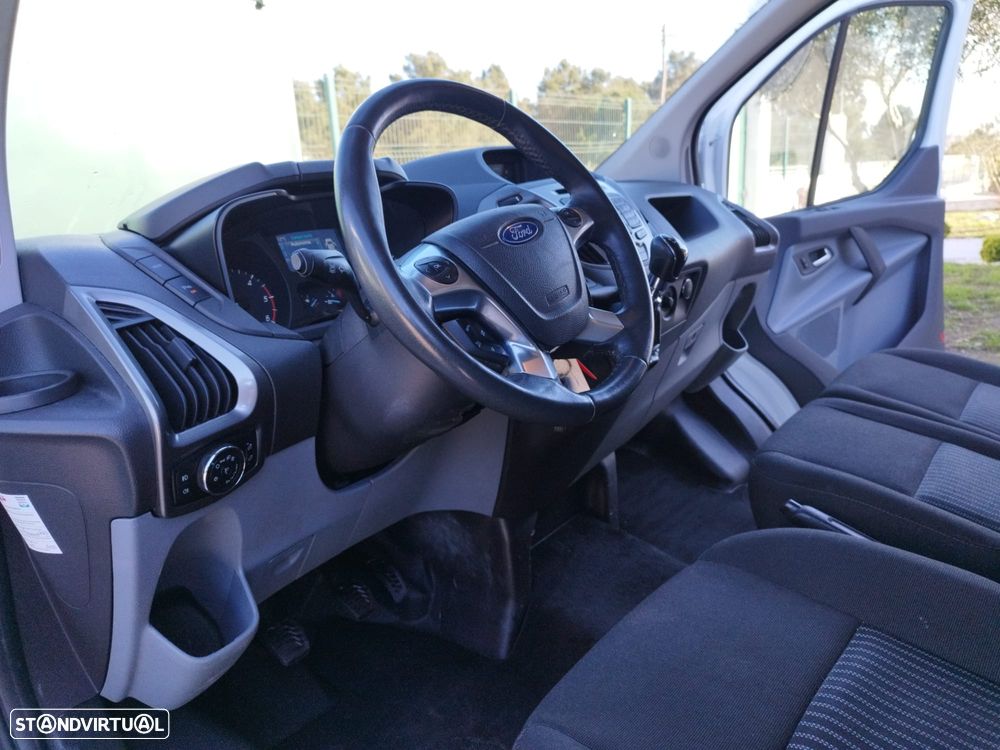 Ford Transit Custom  2.2 Tdci 125 Cv L2H1 Cabine  Dupla 6 Lugares - 17