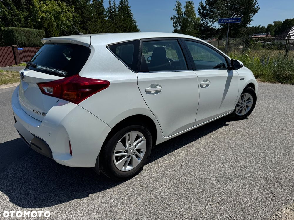 Toyota Auris Hybrid 135 Premium - 4