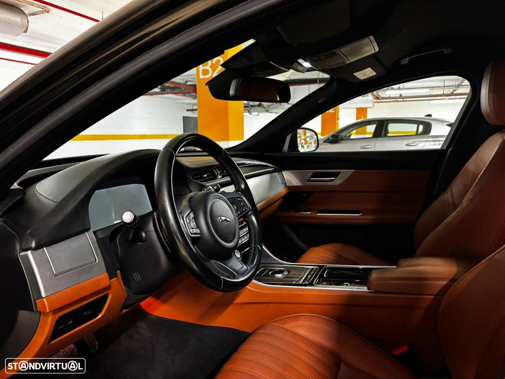 Jaguar XF 20d Aut. Prestige - 31