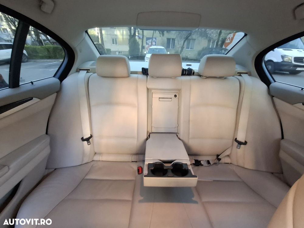 BMW Seria 5 530d xDrive Aut. - 8