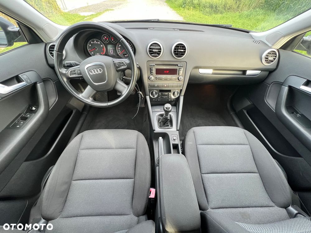 Audi A3 Sportback 1.6 Ambiente - 8