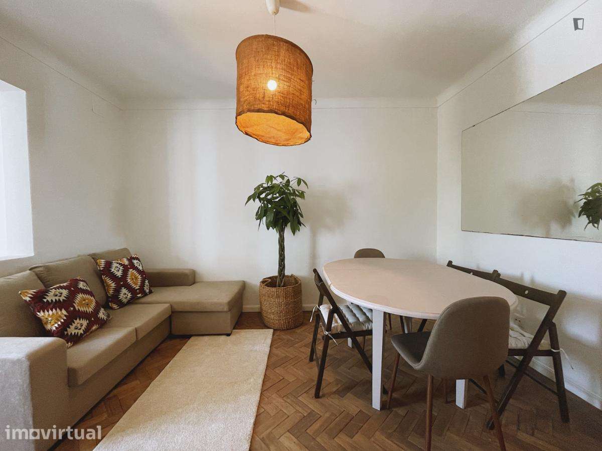 Quarto - localizado em Santo Ildefonso Porto - Grande imagem: 5/11