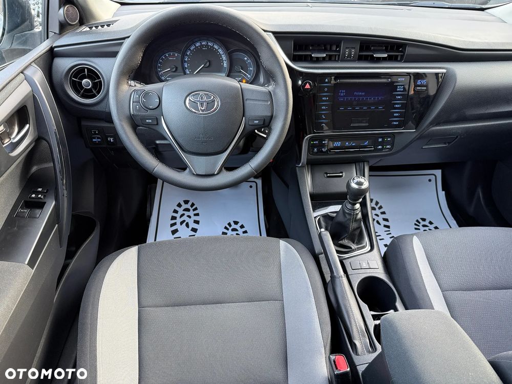 Toyota Auris 1.33 VVT-i Active - 4