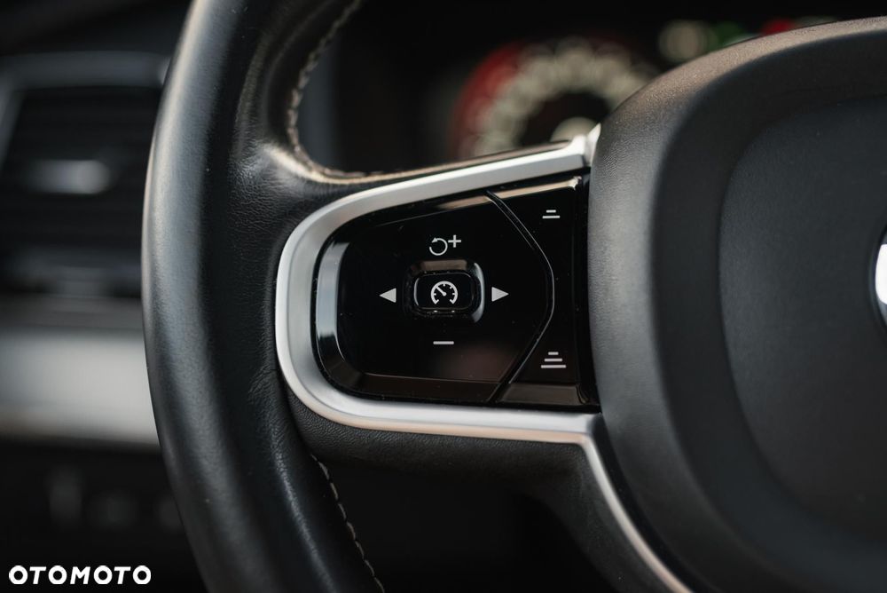 Volvo XC 90 - 29