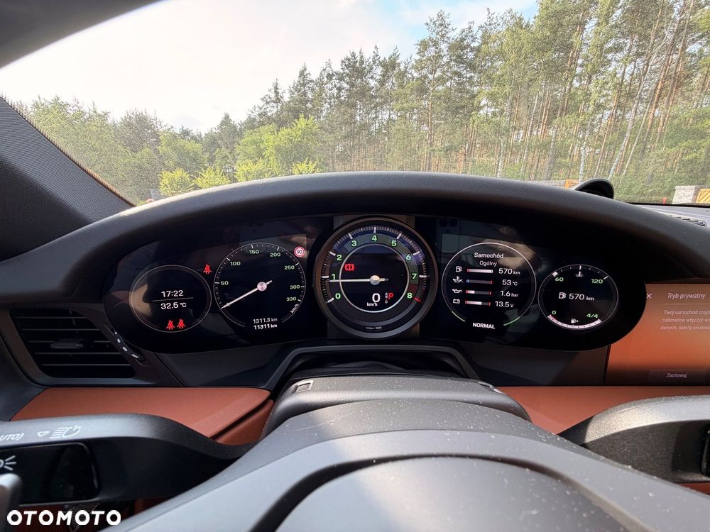 Porsche 911 Carrera 4S - 7