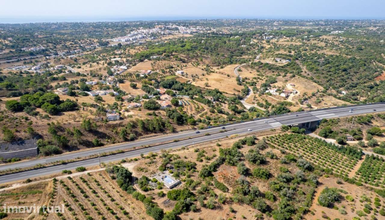 Terreno urbano à venda em Porches, Algarve - Grande imagem: 4/7