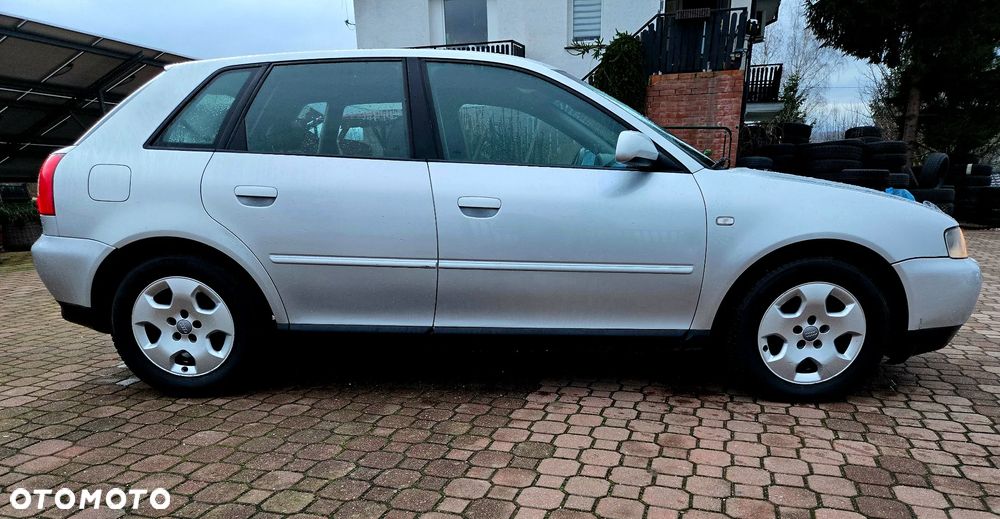 Audi A3 Sportback - 5