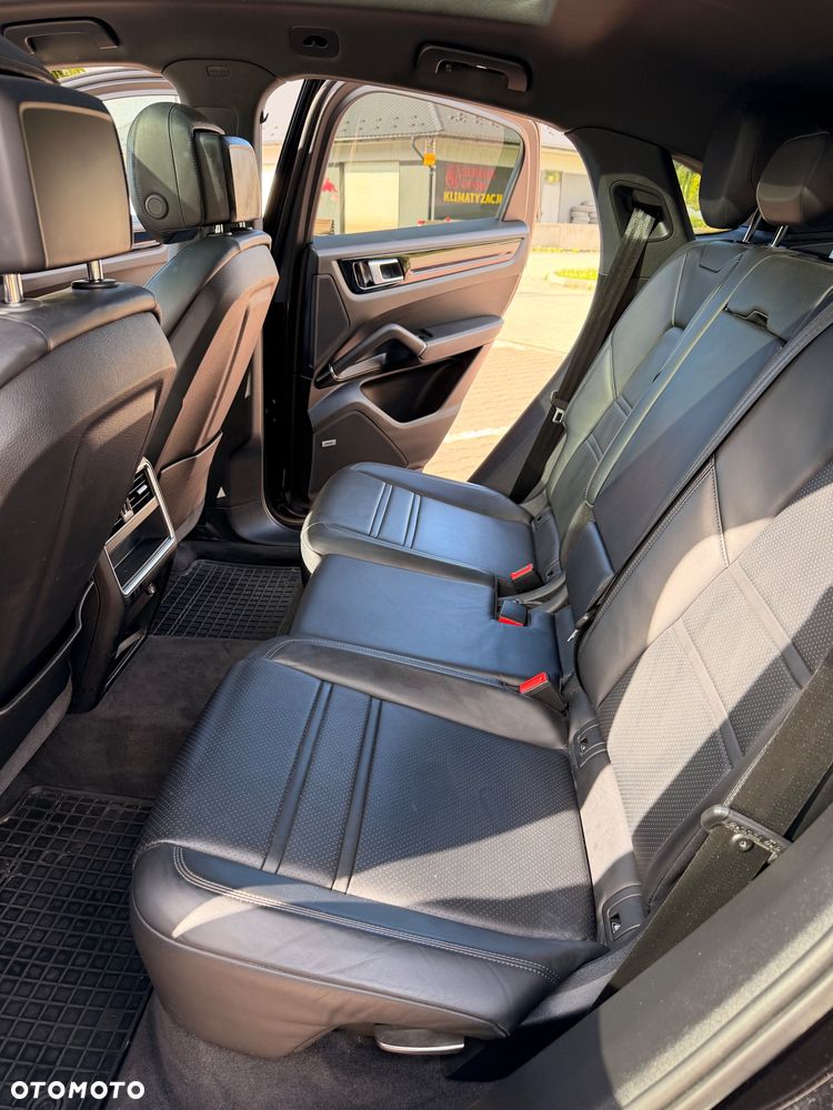 Porsche Cayenne Standard - 13