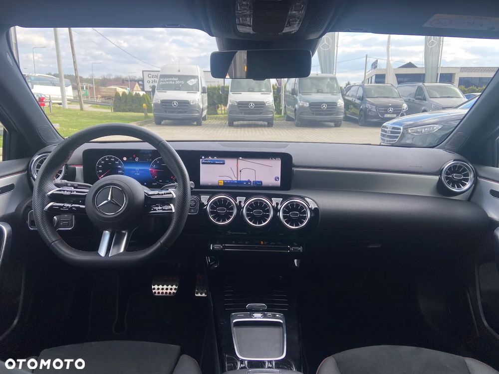 Mercedes-Benz Klasa A 200 AMG Line 7G-DCT - 9