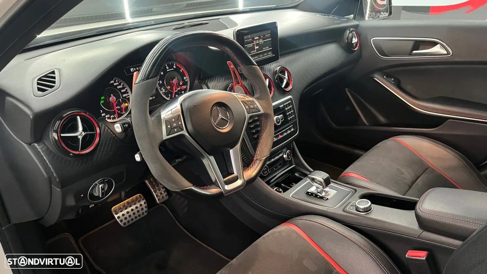 Mercedes-Benz A 45 AMG - 11