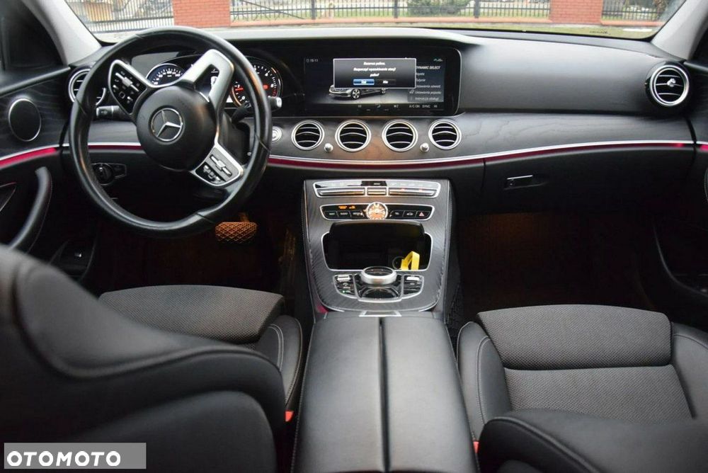 Mercedes-Benz Klasa E 200 d T 9G-TRONIC AMG Line - 19