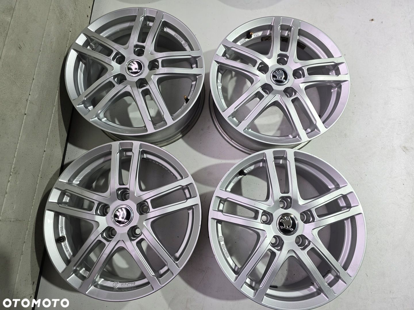 SKODA OCTAVIA II III IV SUPERB II 16 5x112 ET46 - 1