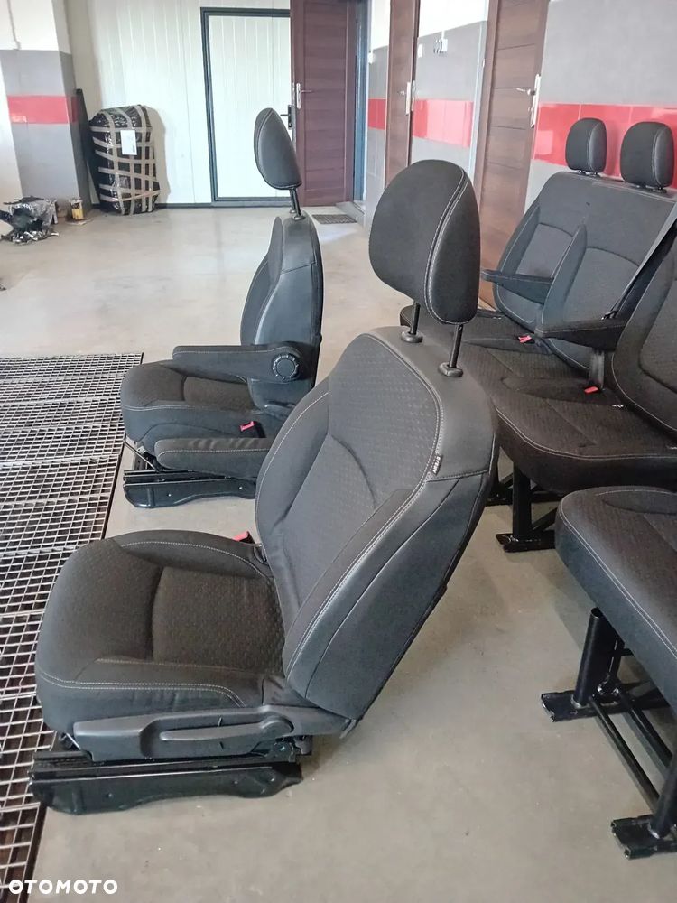 komplet foteli środek Renault Trafic III long Vivaro B 2018 sufit pasy głośniki - 11