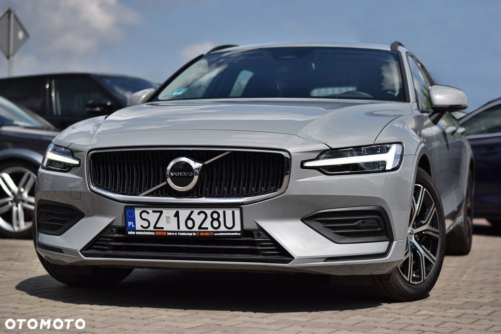 Volvo V60 B3 B DKG Momentum Pro - 28