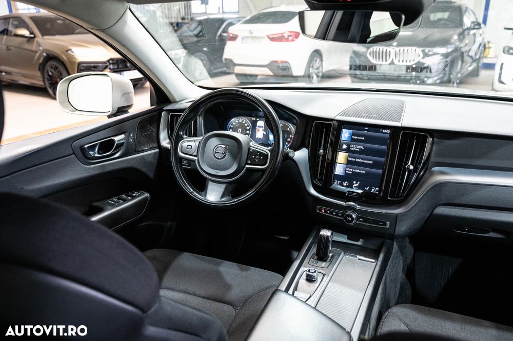 Volvo XC 60 B4 D AWD Geartronic Momentum - 8