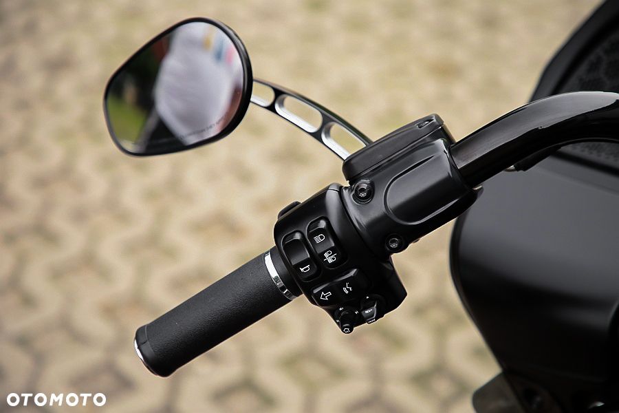 Harley-Davidson Touring Road Glide - 15