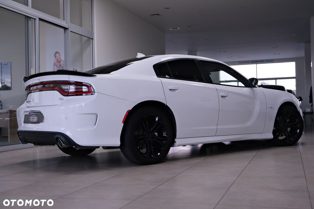 Dodge Charger 5.7 R/T - 8