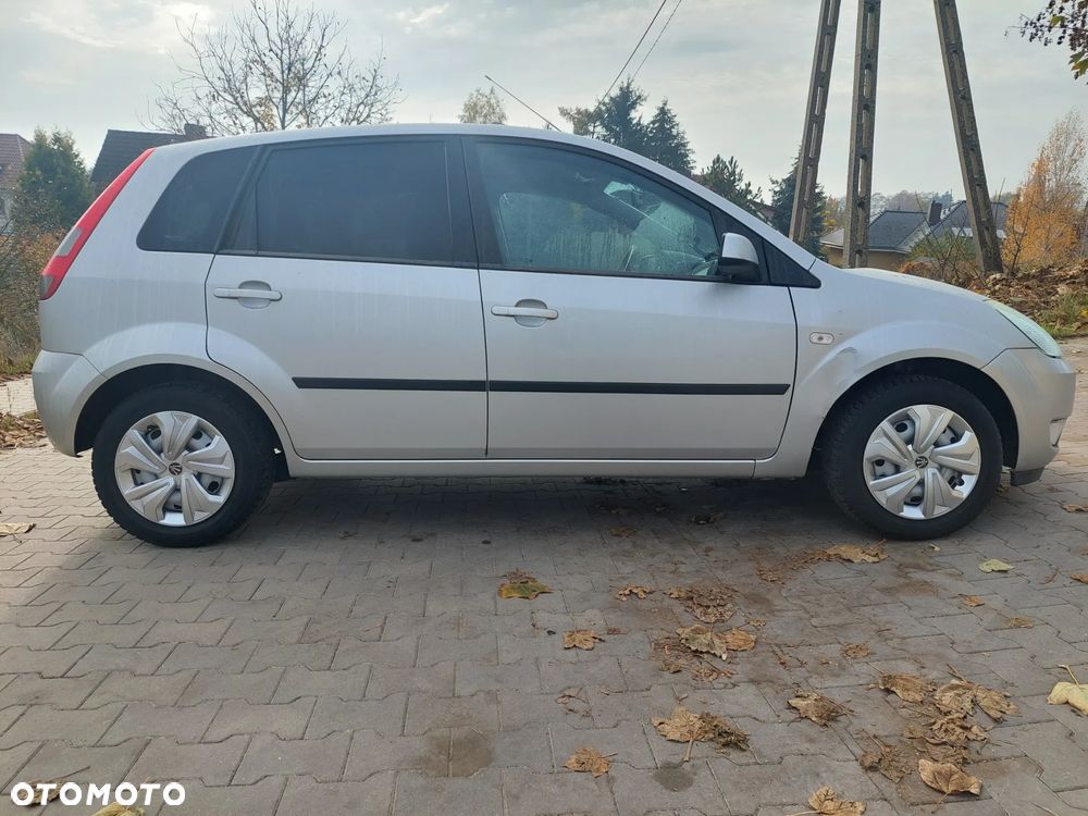 Ford Fiesta 1.4 - 9