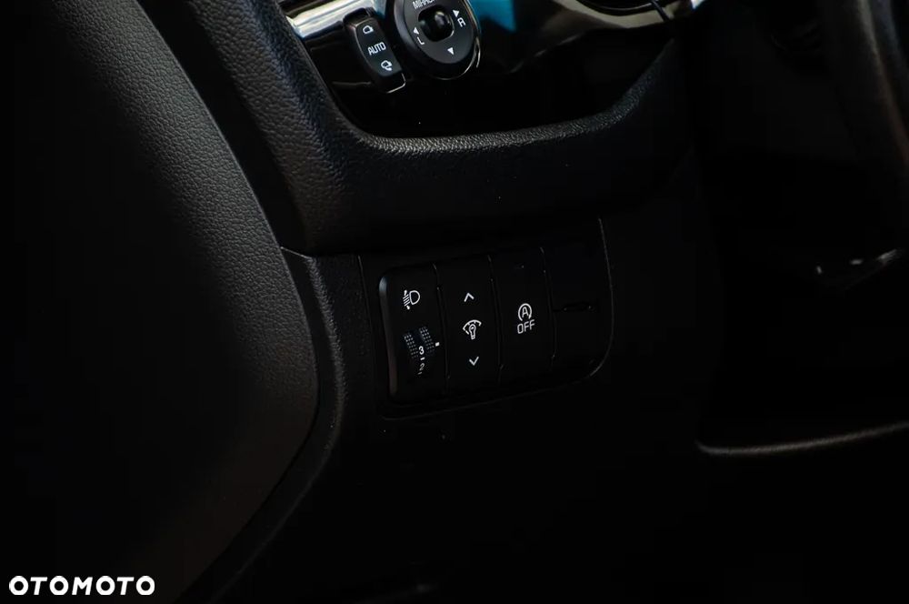 Kia Ceed 1.6 GDI ISG SW Platinum Edition - 35